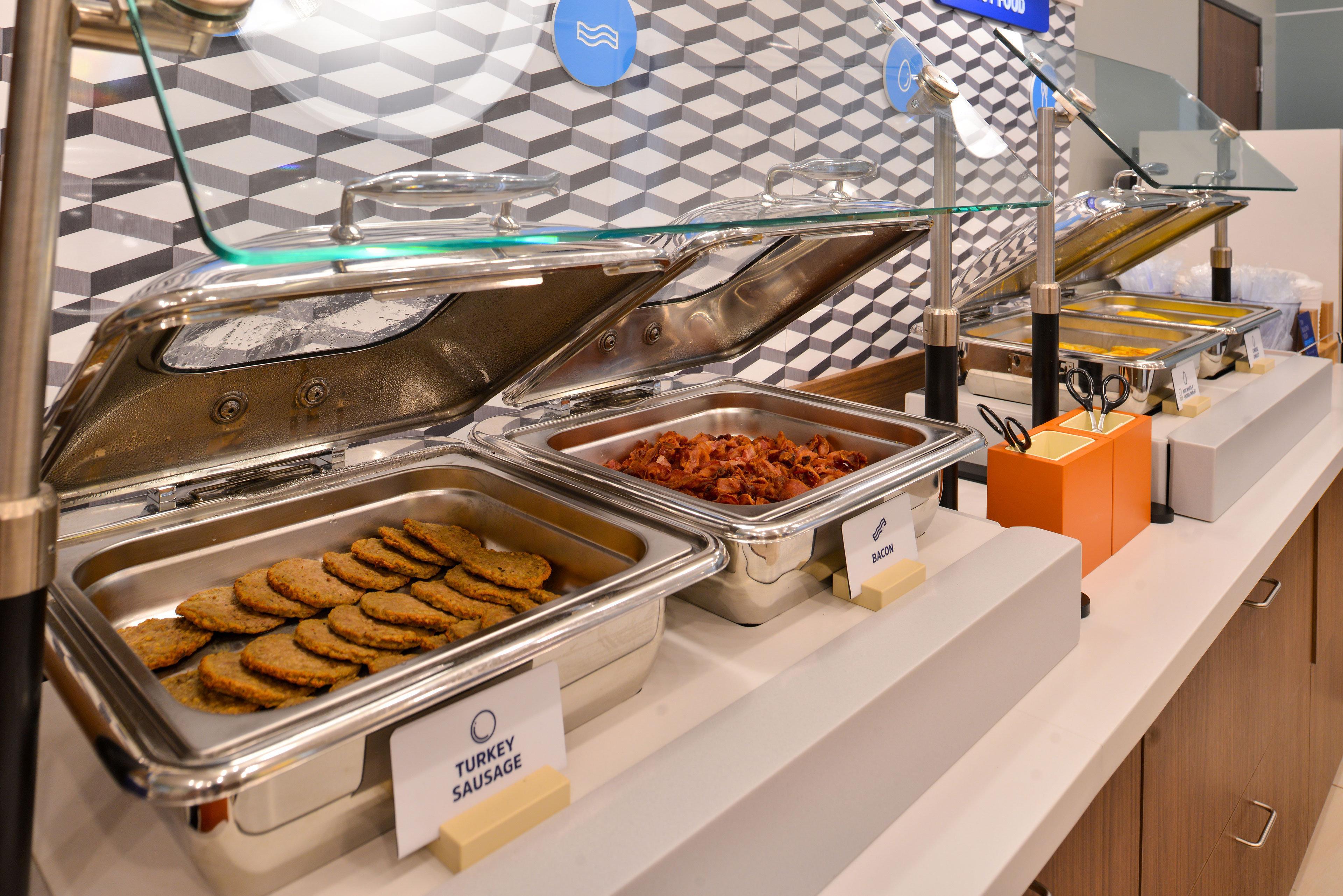 Holiday Inn Express & Suites - Medford By Ihg Bagian luar foto