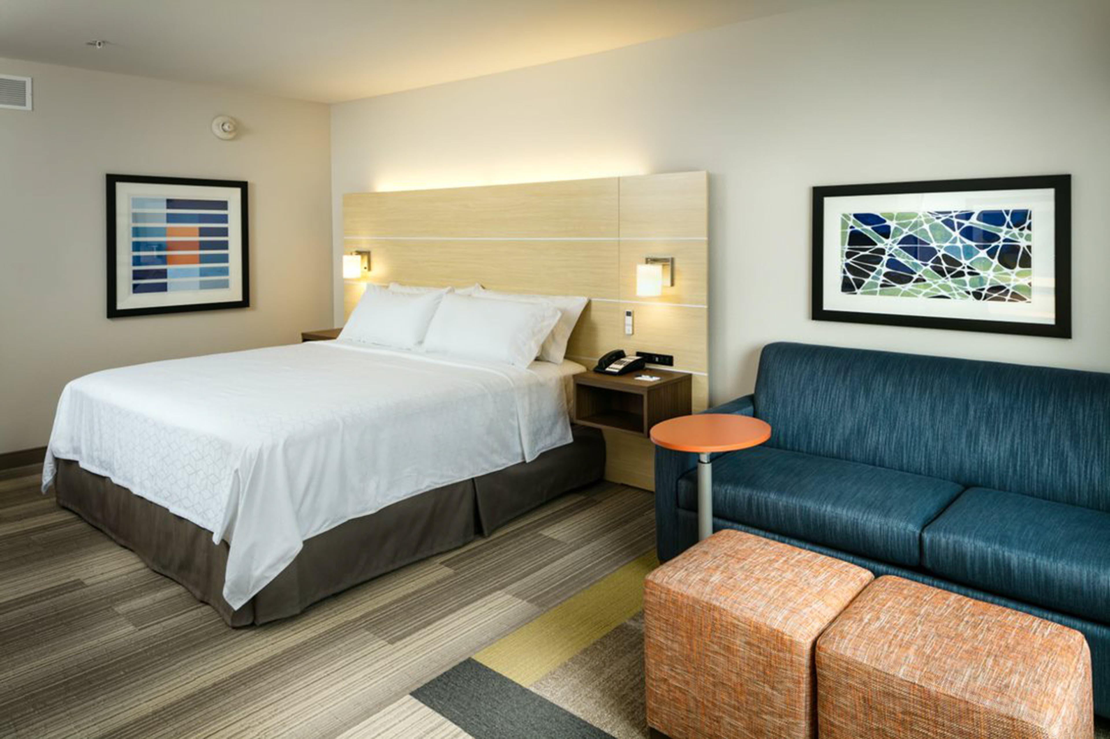 Holiday Inn Express & Suites - Medford By Ihg Bagian luar foto