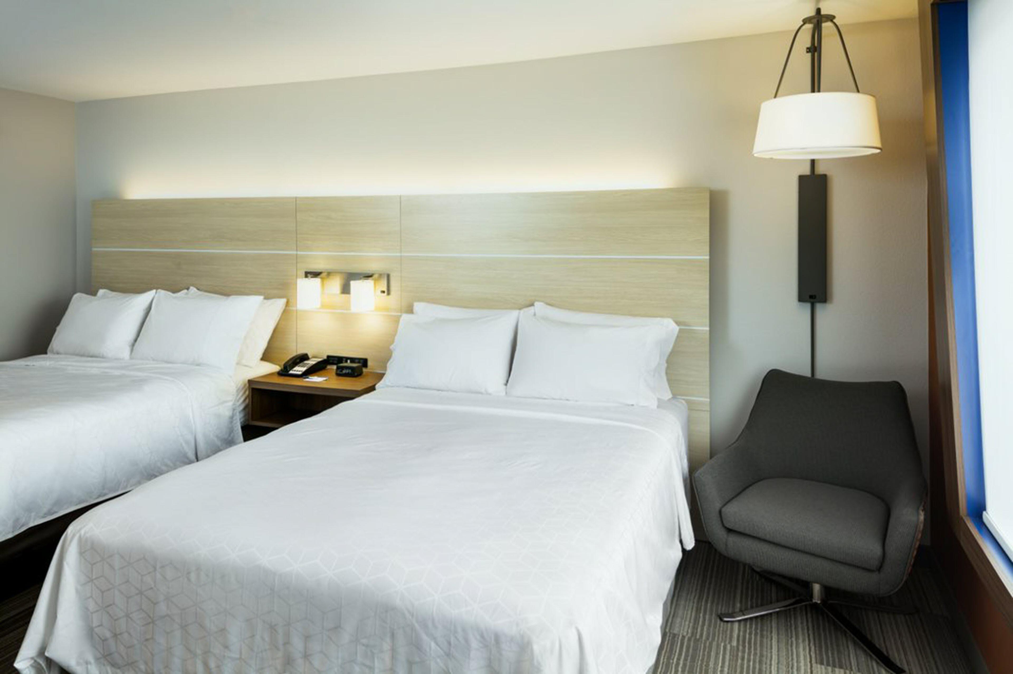 Holiday Inn Express & Suites - Medford By Ihg Bagian luar foto
