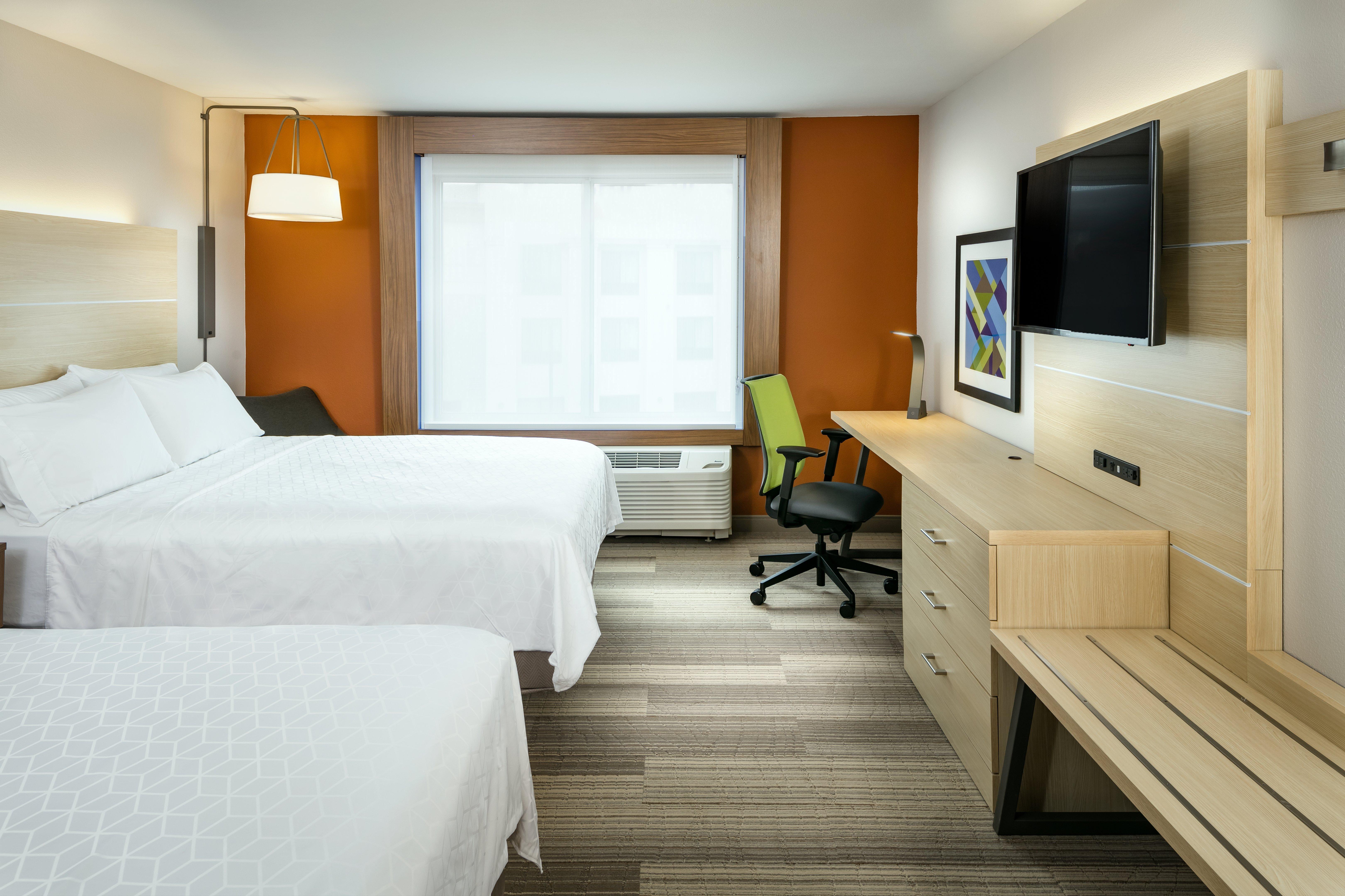 Holiday Inn Express & Suites - Medford By Ihg Bagian luar foto