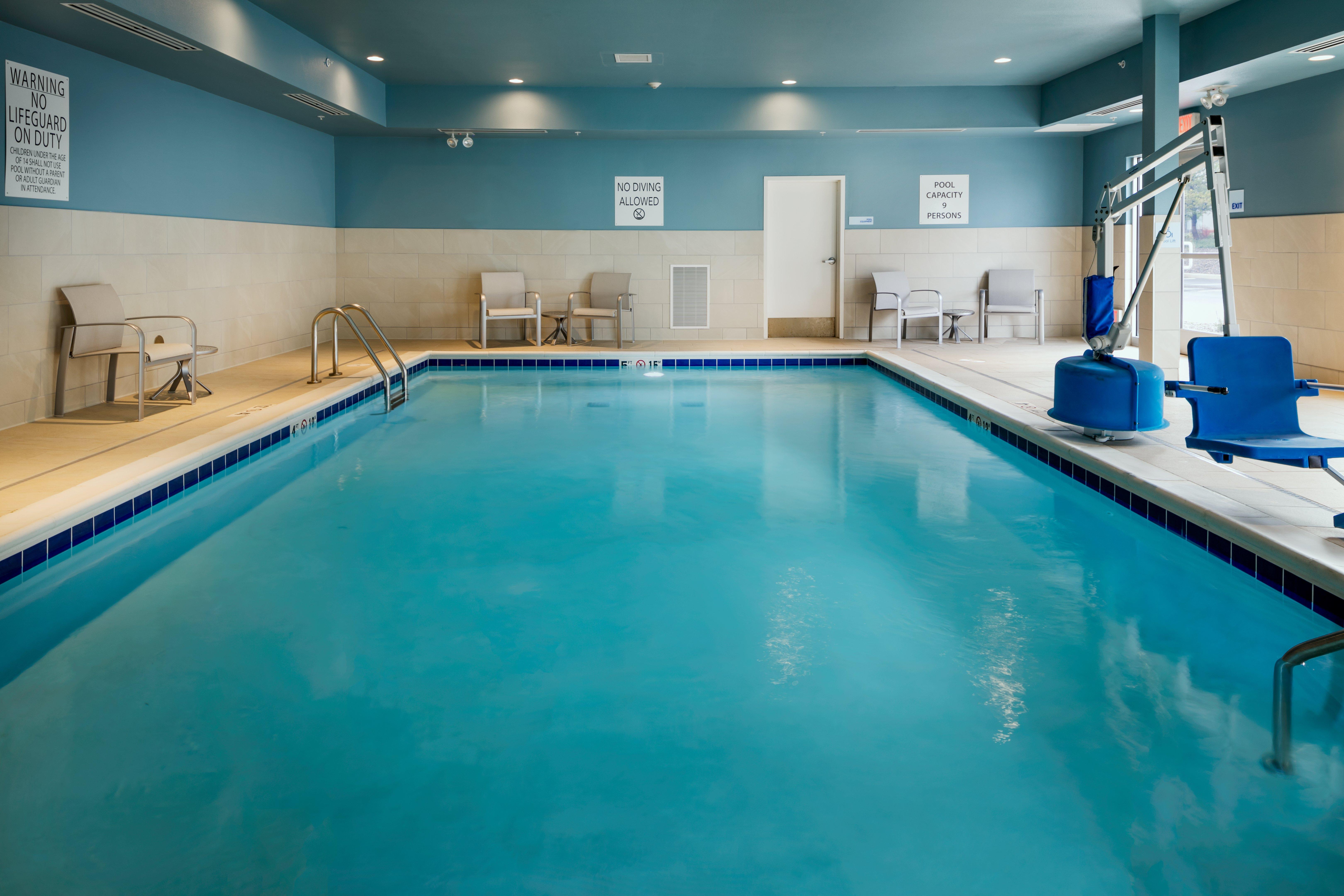 Holiday Inn Express & Suites - Medford By Ihg Bagian luar foto
